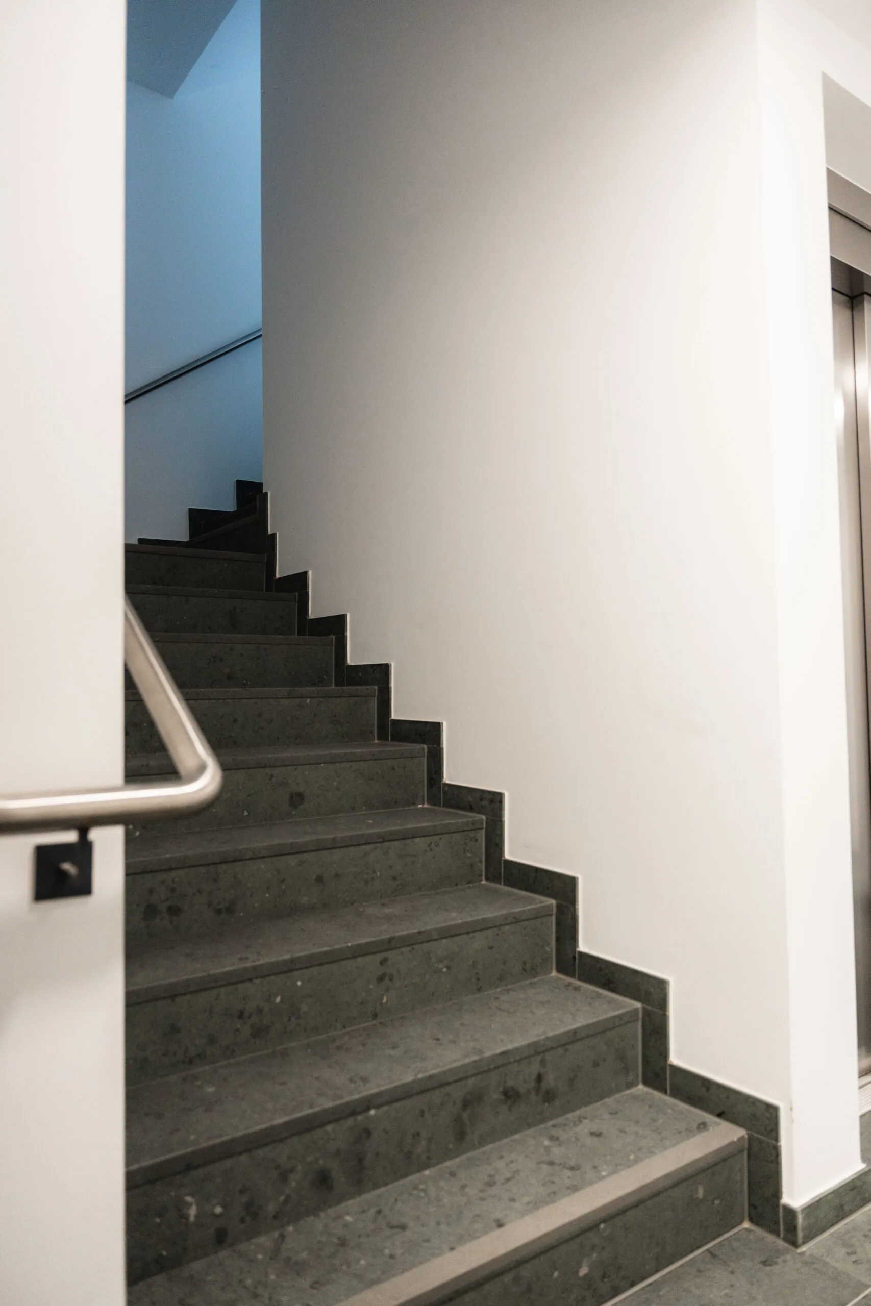Modernisiertes Treppenhaus in einem Dortmunder Objekt