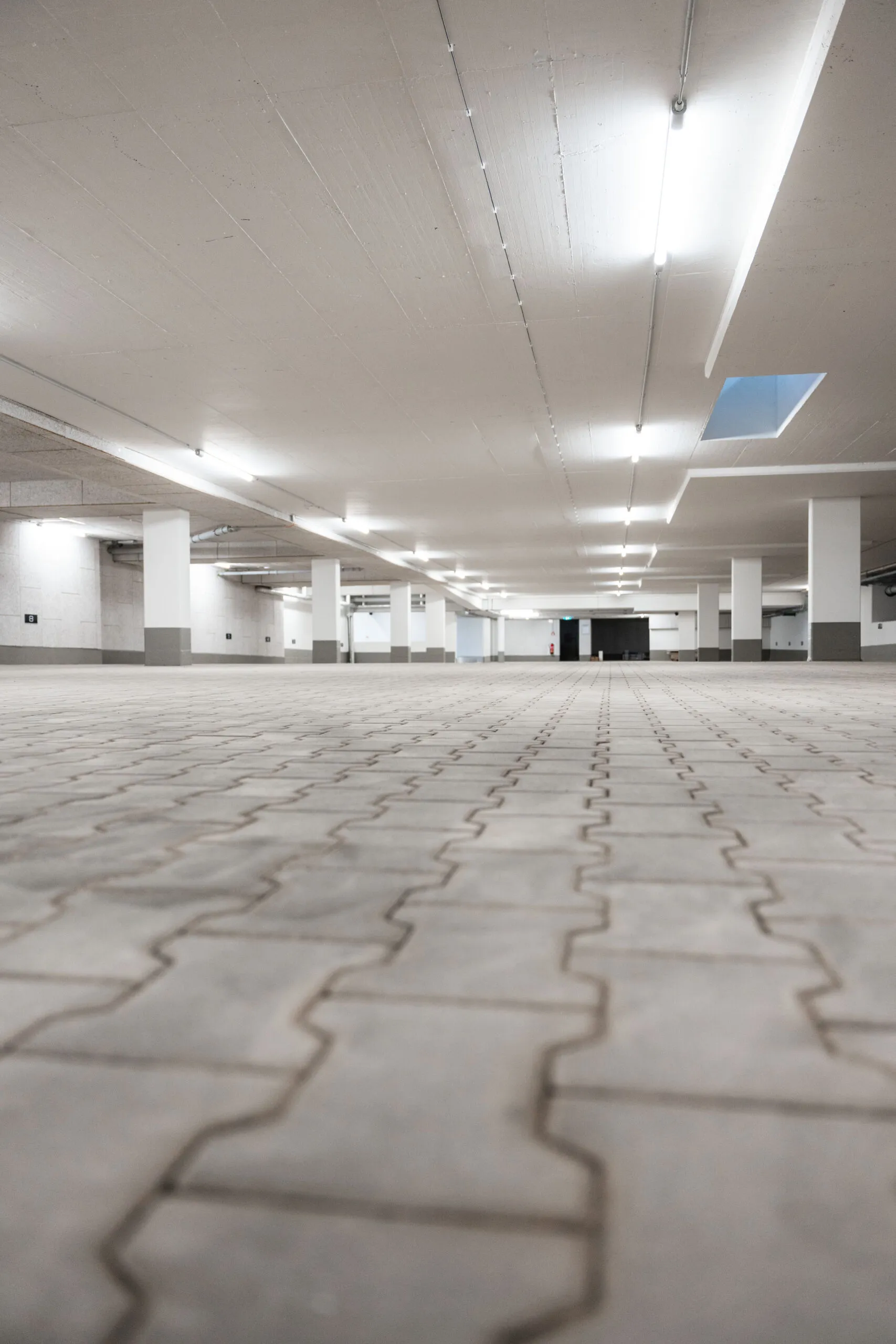 Bodenflächen einer Tiefgarage nach der Sanierung