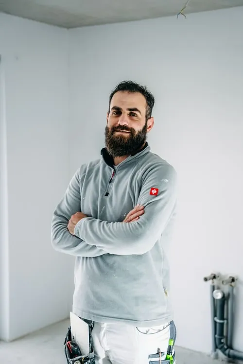 Zakaria, Bauleiter beim Alusoski Malermeisterbetrieb